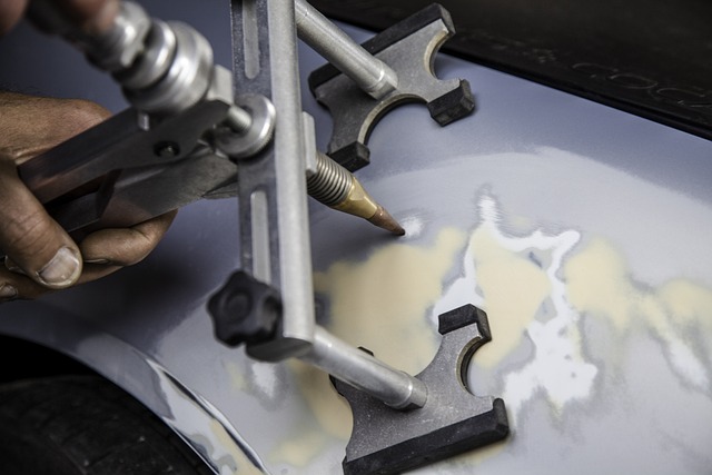 Jak wygląda prostowanie felg? Jak wygląda prostowanie felg?