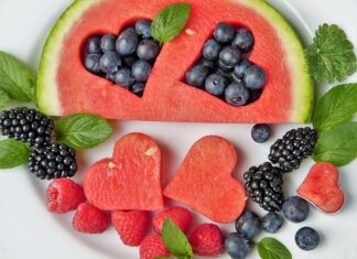 Jak usunąć plamy z potu na pościeli?