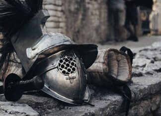 Z czego jest stal damasceńska?