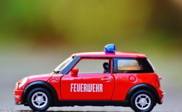 Czy Mini Cooper ma alarm?