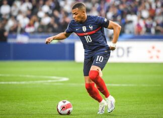 Jakim autem jeździ mbappe? Jakim autem jeździ mbappe?